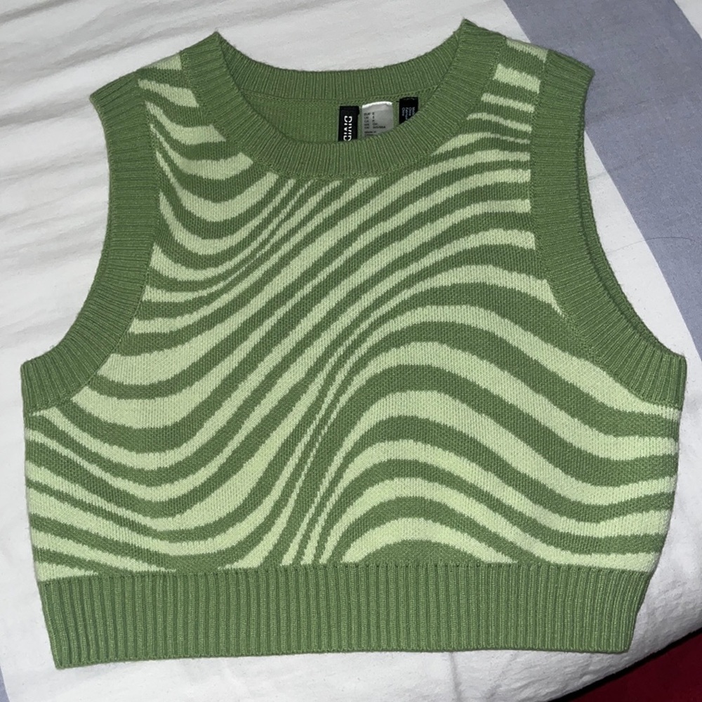 H&M green blouse